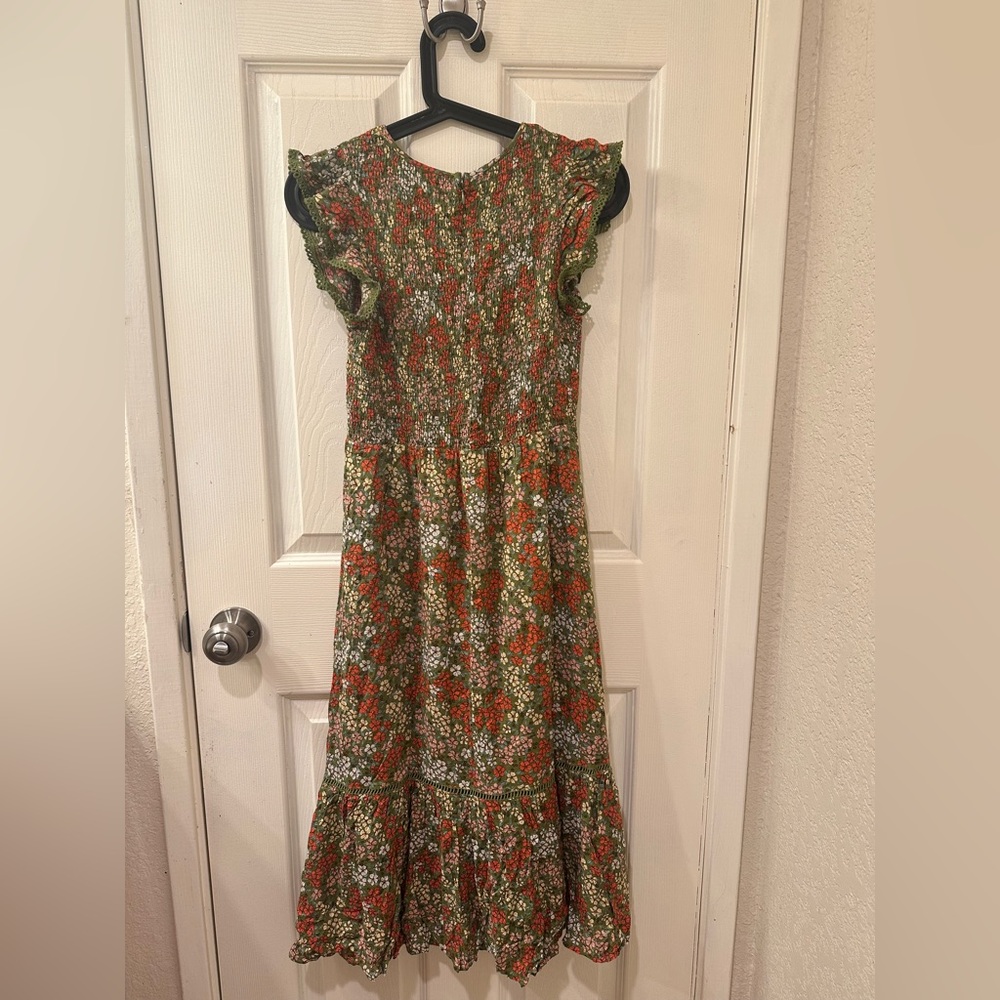 A BEAUTIFUL maxi dress/midi with a floral design! - Picture 2 of 3